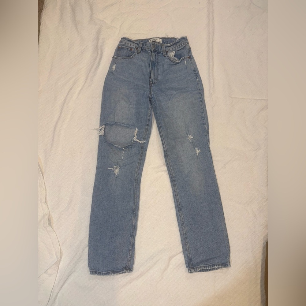 Abercrombie and Fitch “The 90s Straight Ultra High Rise”